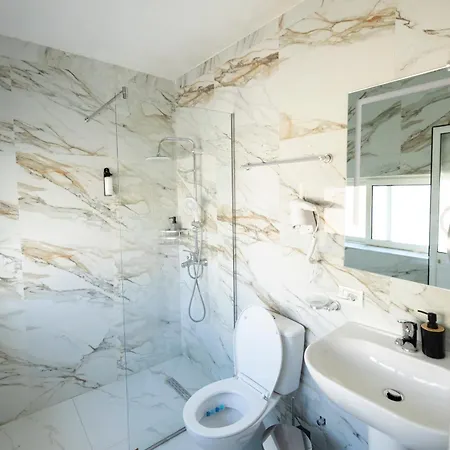 ホテル Tier ティラナ