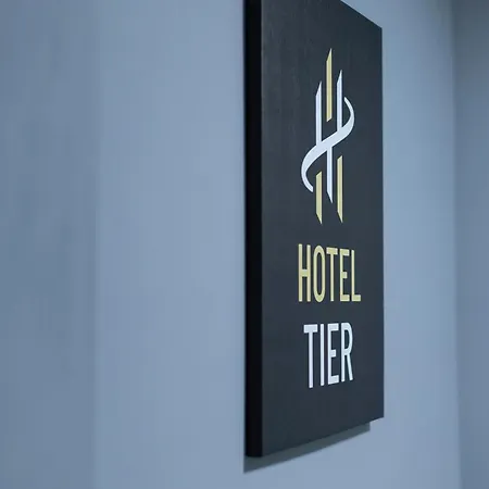 Tier ホテル *