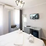 Hotel Tier