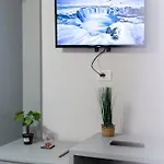 Tier Hotel *