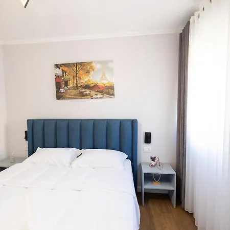Hotel Tier