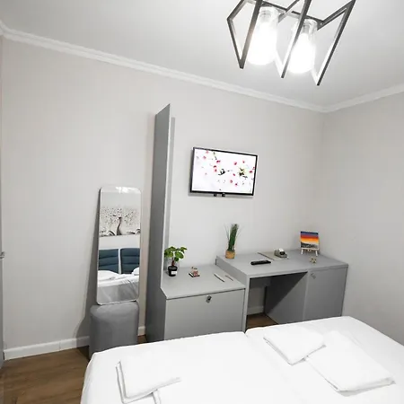 Hotel Tier
